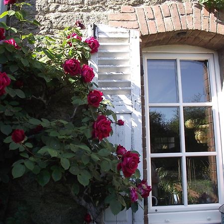 Chambres D'Hotes Le Clos D'Enhaut 디나르 외부 사진