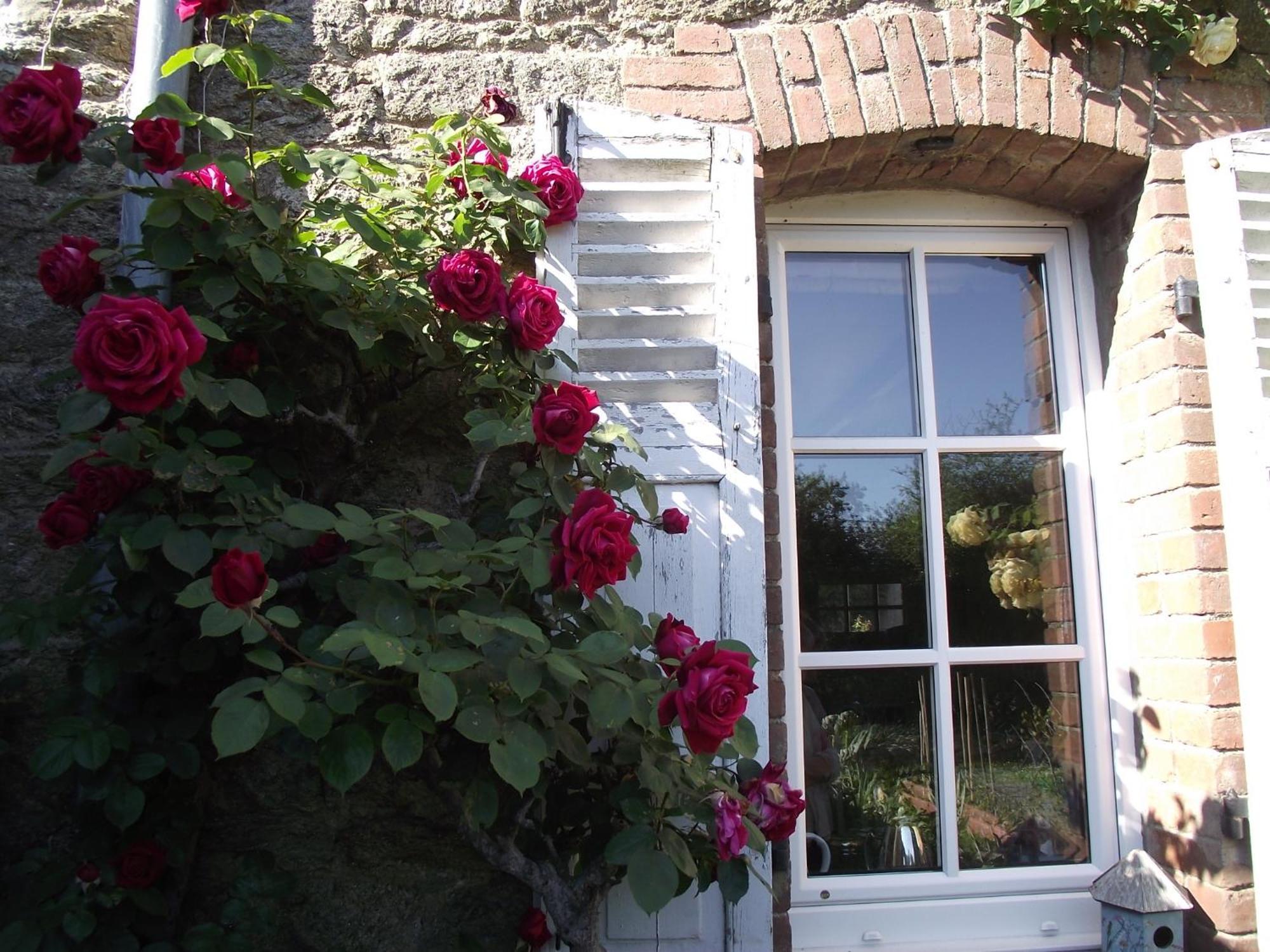 Chambres D'Hotes Le Clos D'Enhaut 디나르 외부 사진