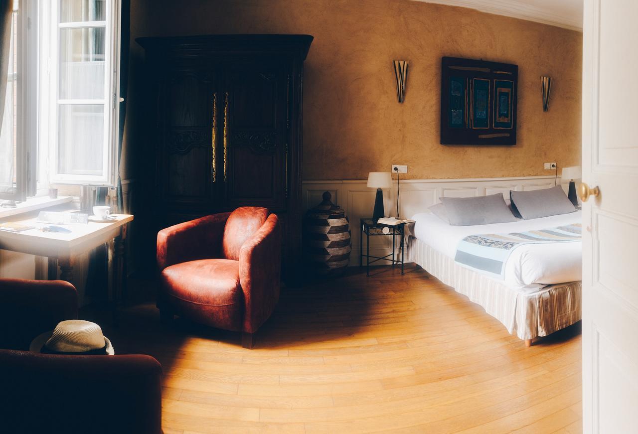 Chambres D'Hotes Le Clos D'Enhaut 디나르 외부 사진